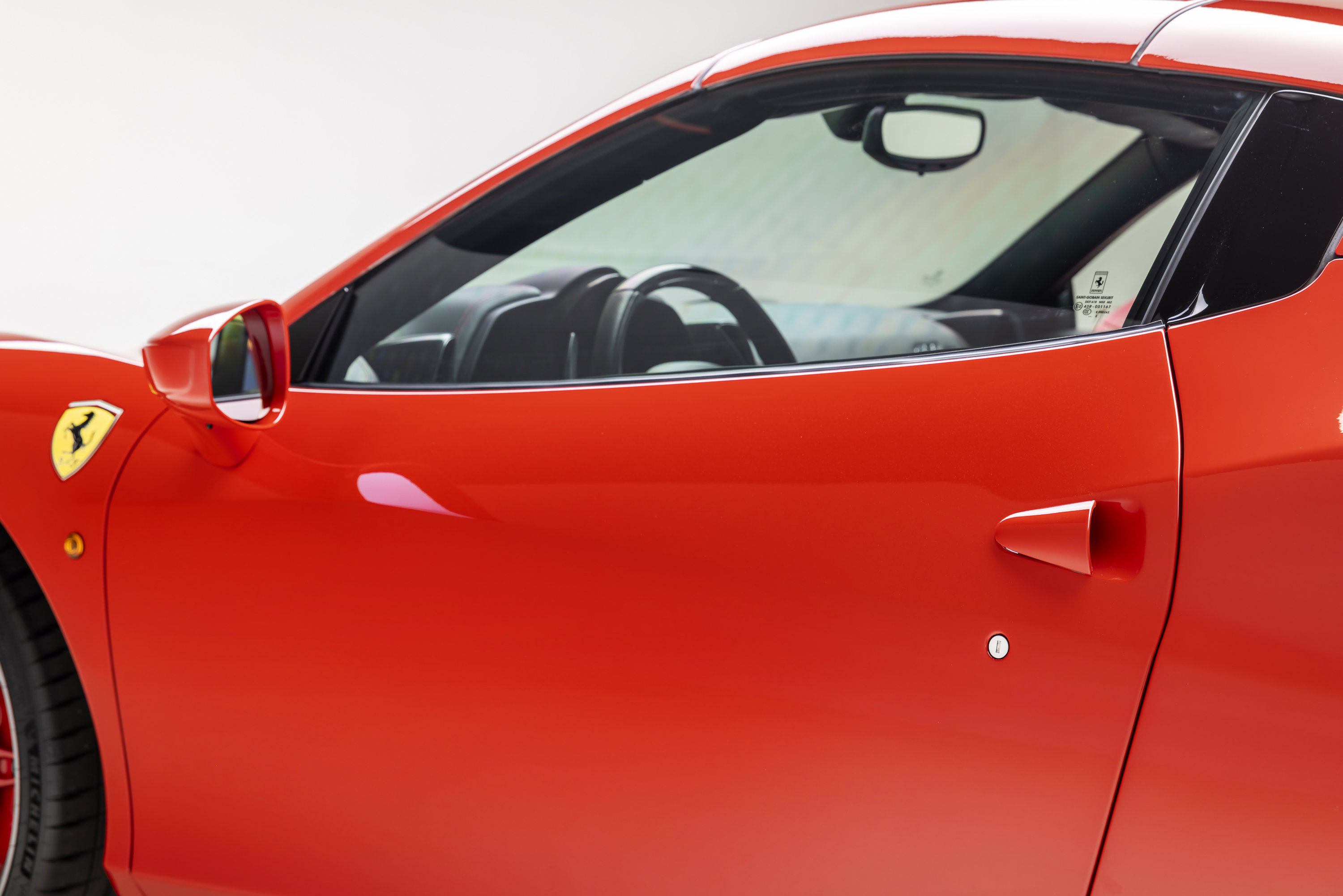 Certified 2013 Ferrari 458 Spider RWD image 37
