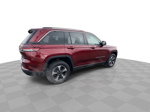 Used 2024 Jeep Grand Cherokee Limited 4xe image 9