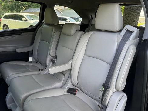 Used 2019 Honda Odyssey EX-L image 19