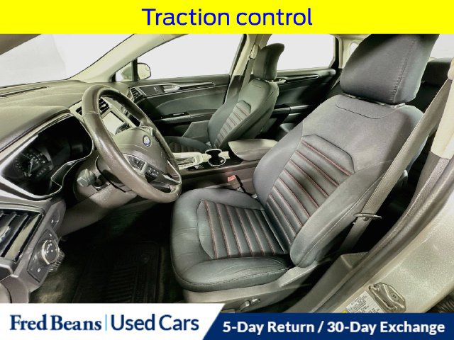 Used 2016 Ford Fusion SE FWD image 24
