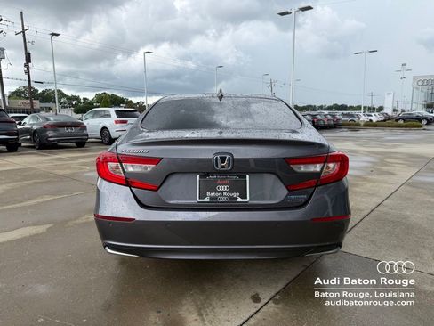 Used 2021 Honda Accord Touring image 5