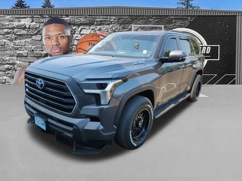 Used 2024 Toyota Sequoia SR5 w/ SR5 Premium Package AWD/4WD image 1
