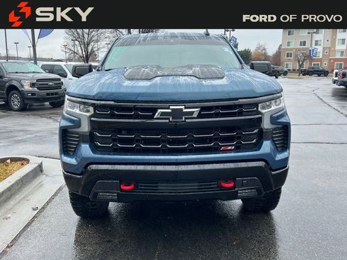 Used 2024 Chevrolet Silverado 1500 LT Trail Boss w/ Convenience Package II image 4