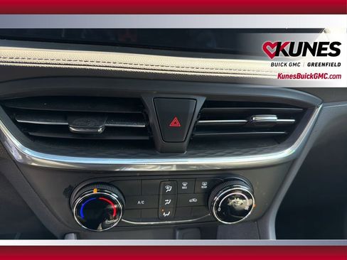 Used 2025 Buick Encore GX Preferred image 24