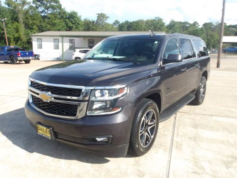 Used 2016 Chevrolet Suburban LT RWD image 2