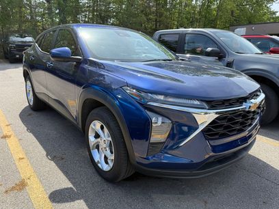 Used 2024 Chevrolet Trax LS w/ LS Convenience Package