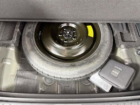 Used 2024 Kia Sportage EX FWD image 37