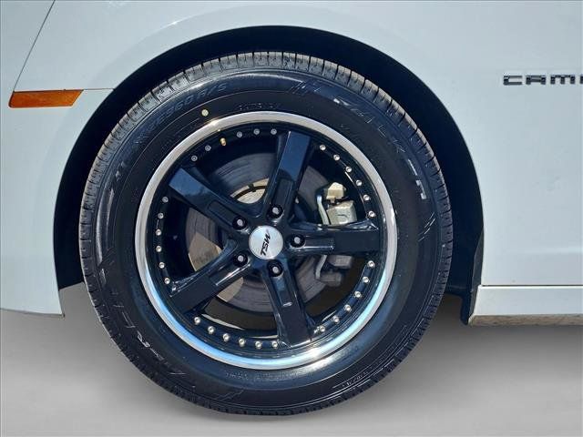 Used 2011 Chevrolet Camaro LT RWD image 27