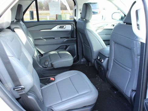 New 2026 Ford Explorer Active w/ Active Comfort Package AWD/4WD image 17