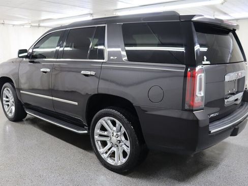 Used 2017 GMC Yukon SLT AWD/4WD image 4