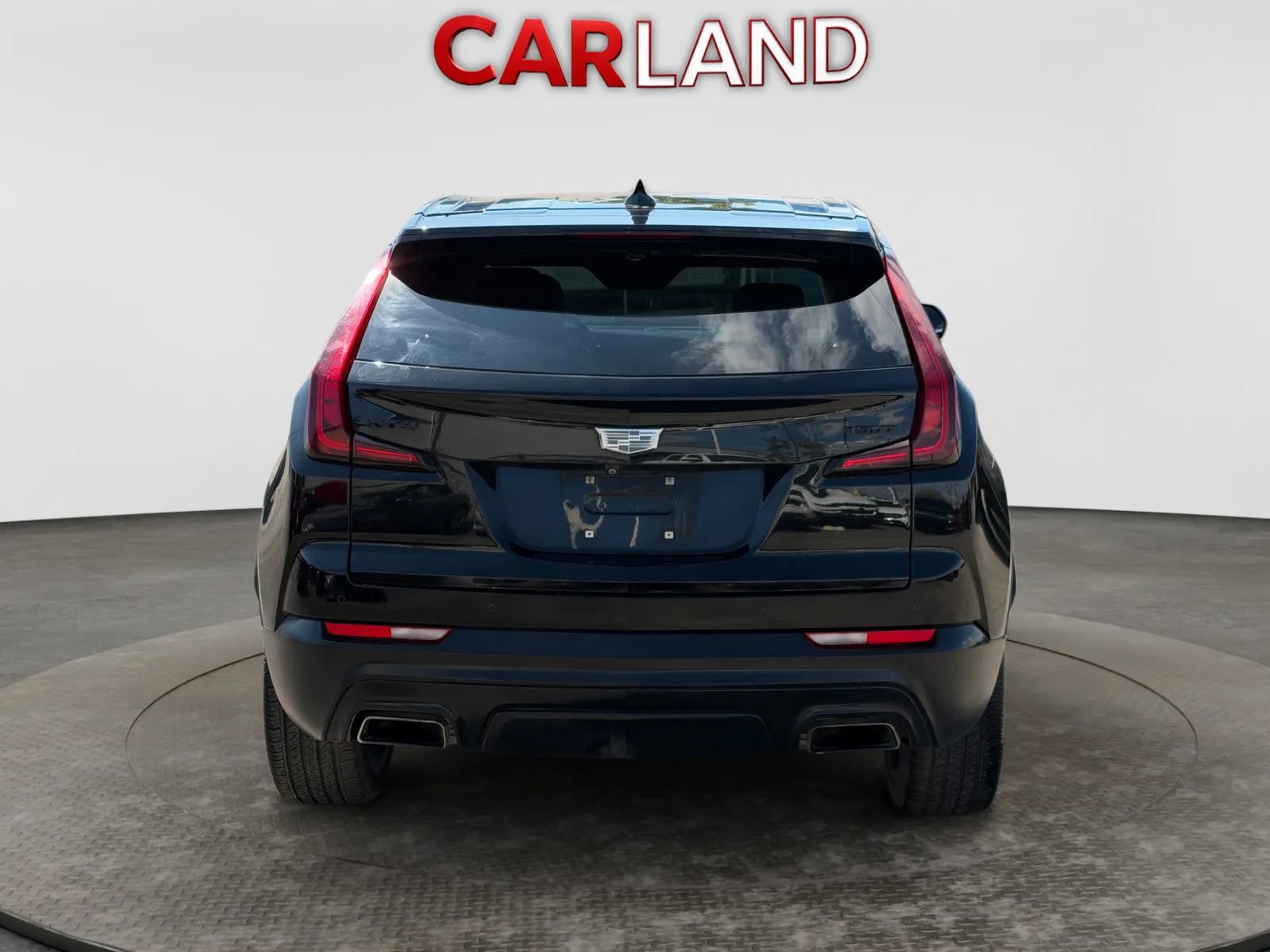 Used 2022 Cadillac XT4 Luxury w/ LPO, Onyx Lite Package FWD image 5