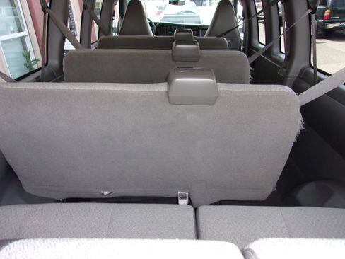 Used 2016 Chevrolet Express 3500 LT w/ LT Preferred Equipment Group image 17