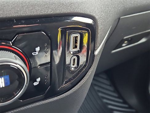 Used 2023 Chevrolet Silverado 1500 LT image 18