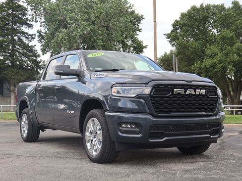 Used 2025 RAM 1500 Big Horn AWD/4WD image 1