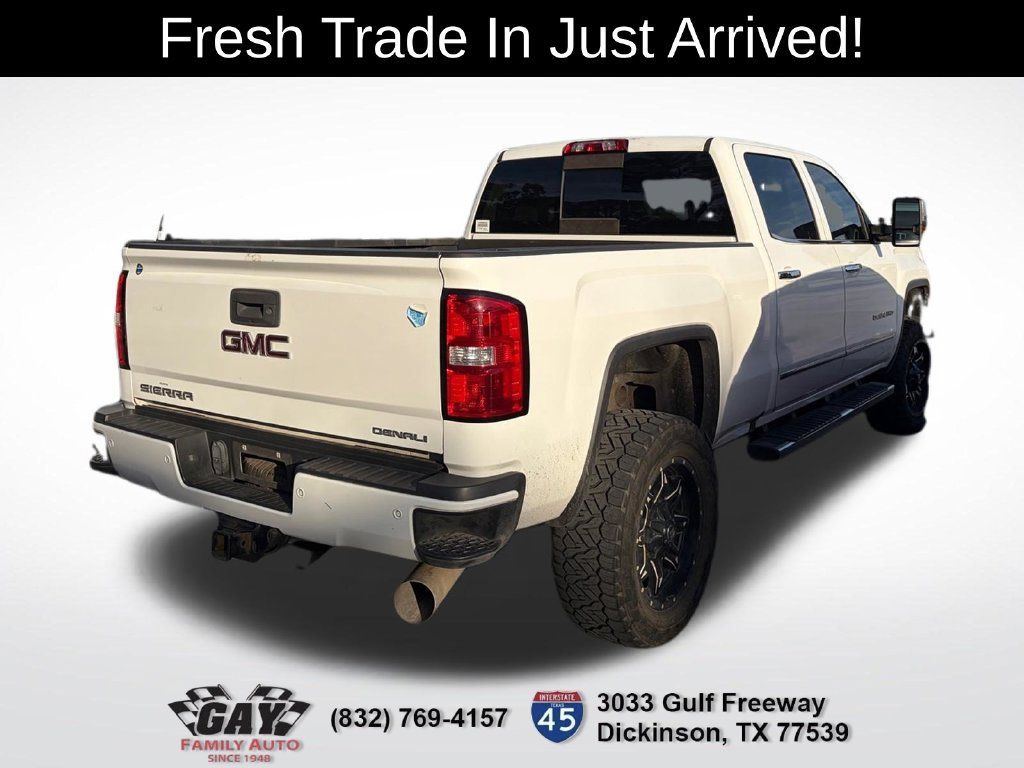 Used 2017 GMC Sierra 2500 Denali w/ Duramax Plus Package AWD/4WD image 9