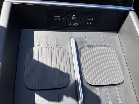 Certified 2025 Hyundai Santa Fe SE image 25