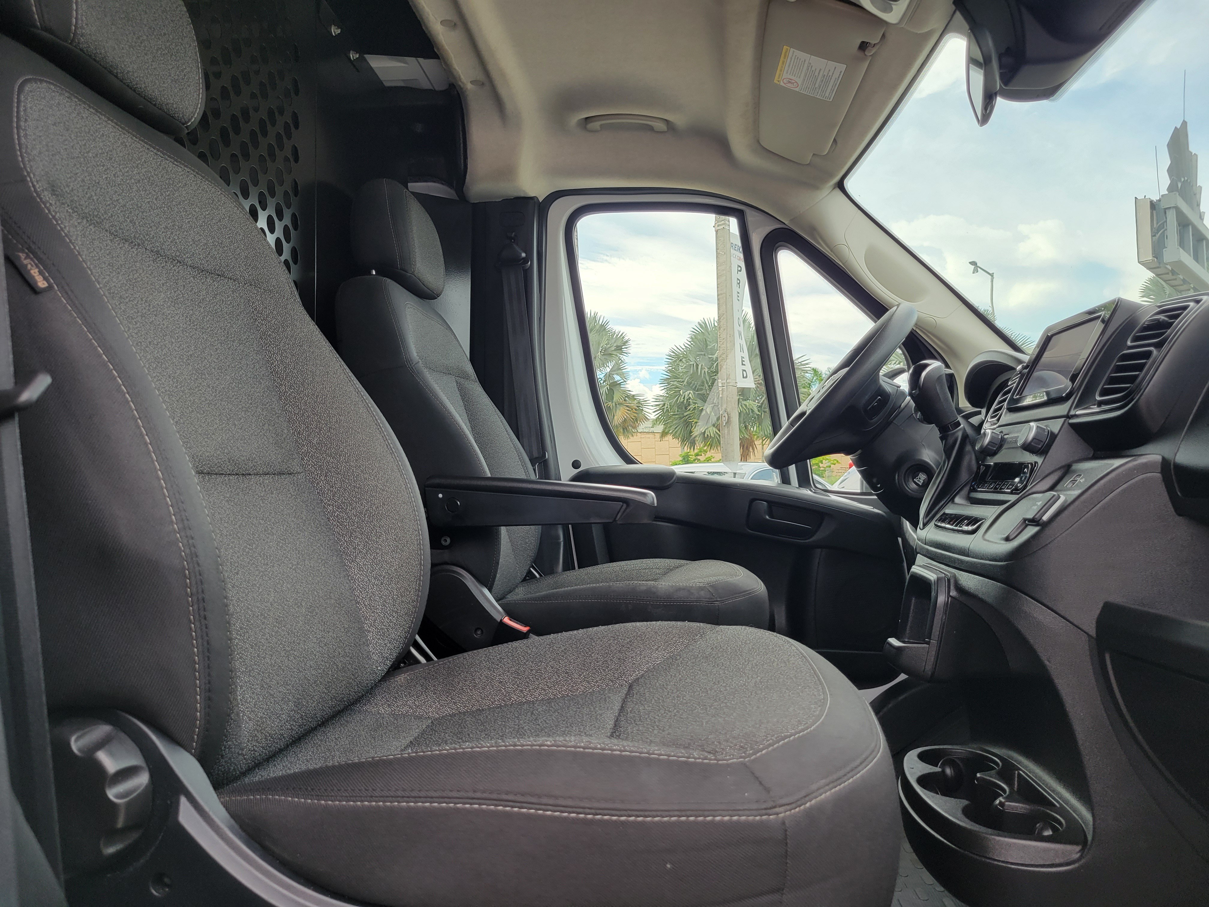 Used 2025 RAM ProMaster 2500 w/ U-Haul Equipment Group FWD image 14