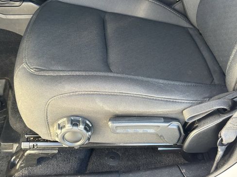 Used 2021 Jeep Gladiator Overland image 15