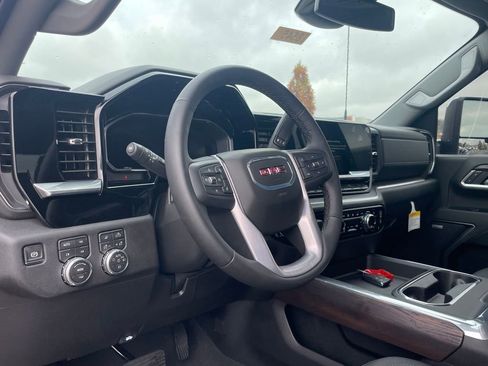 New 2026 GMC Sierra 2500 SLT w/ SLT Premium Package AWD/4WD image 10