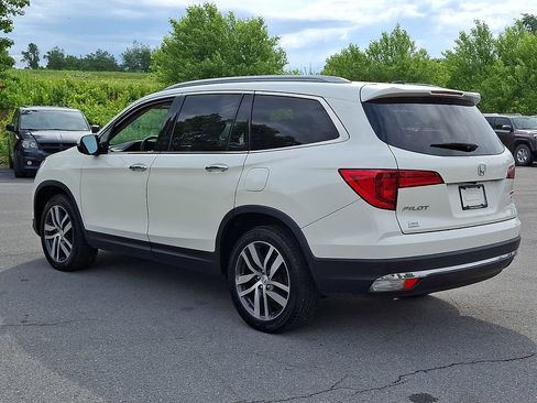 Used 2017 Honda Pilot Touring image 7