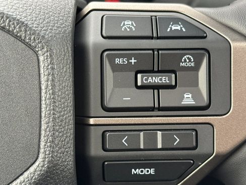 Certified 2025 Toyota Land Cruiser image 31