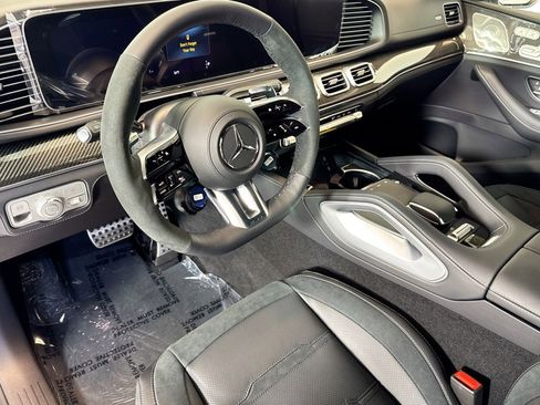 New 2026 Mercedes-Benz GLE 53 AMG 4MATIC Coupe image 9