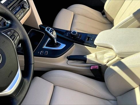 Used 2017 BMW 430i Convertible image 12