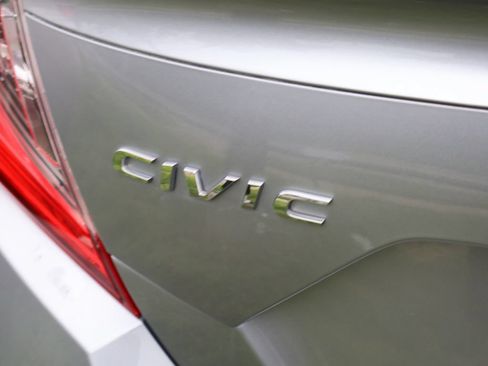 Used 2021 Honda Civic Sport image 8