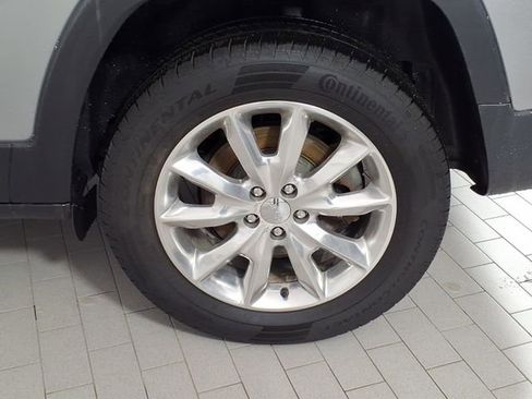 Used 2015 Jeep Cherokee Limited image 8