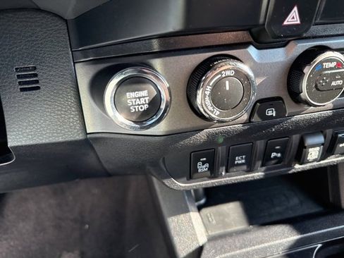 Used 2023 Toyota Tacoma TRD Off-Road image 22