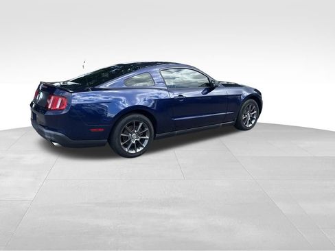 Used 2011 Ford Mustang Premium w/ 203A Rapid Spec Order Code RWD image 7