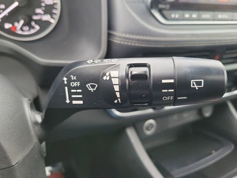 Used 2023 Nissan Rogue SV w/ SV Premium B Package image 16