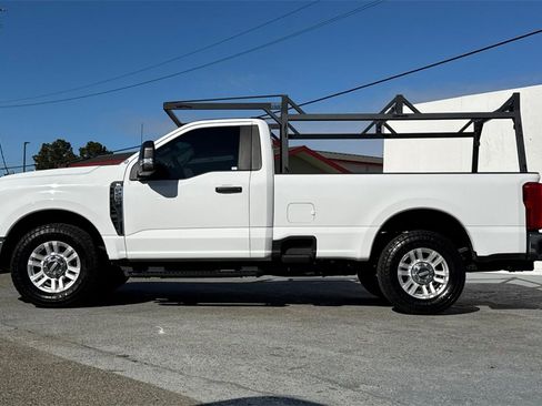 Used 2023 Ford F250 XL w/ XL Chrome Package image 7
