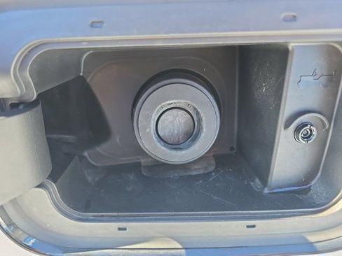 Used 2022 Jeep Grand Cherokee L Overland w/ Luxury Tech Group IV image 11