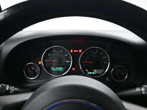Used 2012 Jeep Wrangler Unlimited Rubicon w/ Connectivity Group AWD/4WD image 19