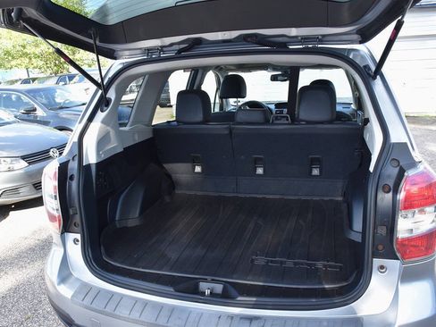 Used 2014 Subaru Forester 2.5i Touring AWD/4WD image 6
