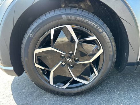 Certified 2022 Hyundai Ioniq 5 SEL w/ Cargo Package RWD image 24