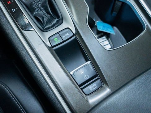 Used 2018 Honda Accord Sport image 39