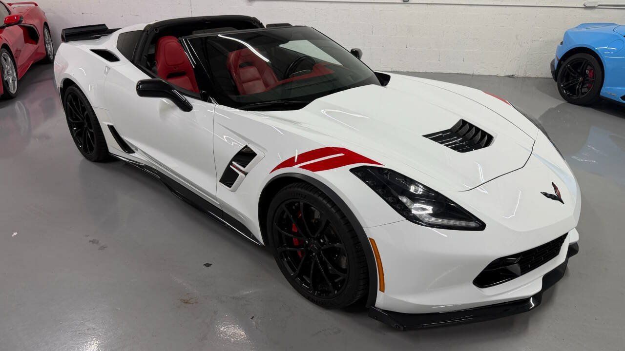 Used 2019 Chevrolet Corvette Grand Sport RWD image 2