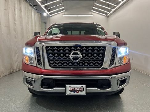 Used 2017 Nissan Titan SV AWD/4WD image 3