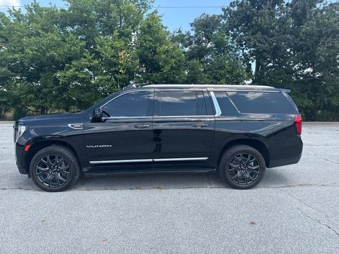 Used 2023 GMC Yukon XL SLT w/ SLT Luxury Package AWD/4WD image 2