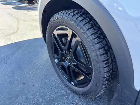 Used 2023 Kia Telluride SX X-Line image 9