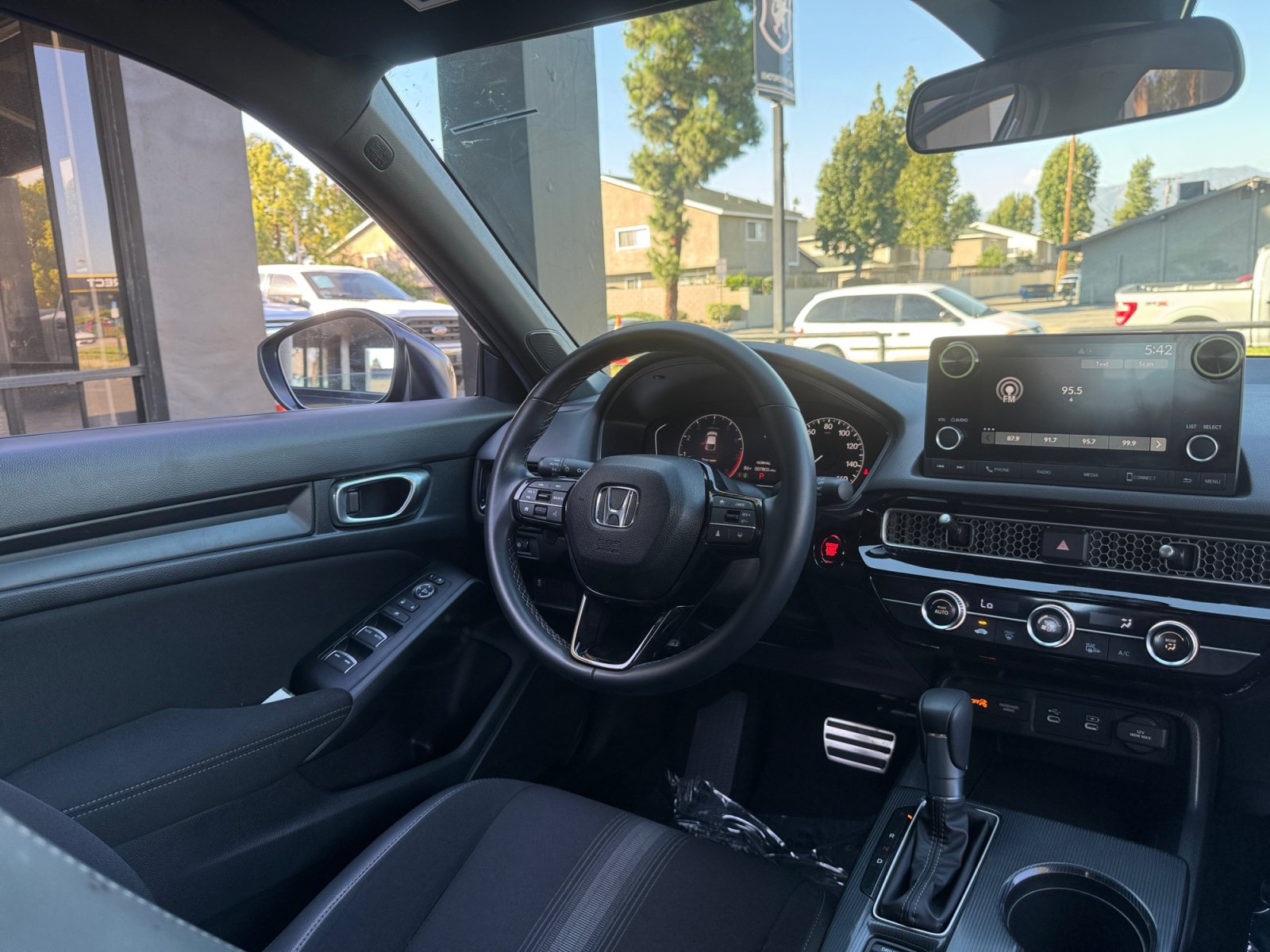 Used 2025 Honda Civic Sport image 23