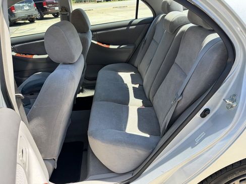 Used 2005 Toyota Corolla LE FWD image 13