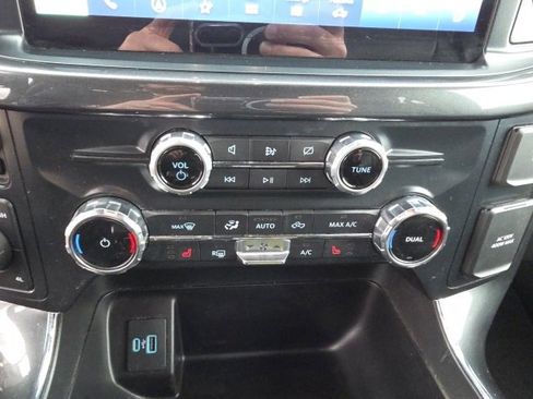 Certified 2022 Ford F150 XLT w/ Equipment Group 302A High image 21