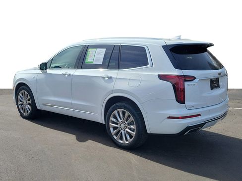 Used 2023 Cadillac XT6 Premium Luxury w/ Technology Package image 4