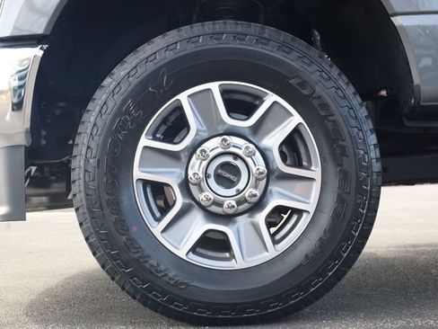 Used 2025 Ford F250 XLT w/ FX4 Off-Road Package image 8