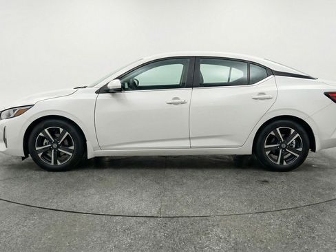 Used 2025 Nissan Sentra SV FWD image 5
