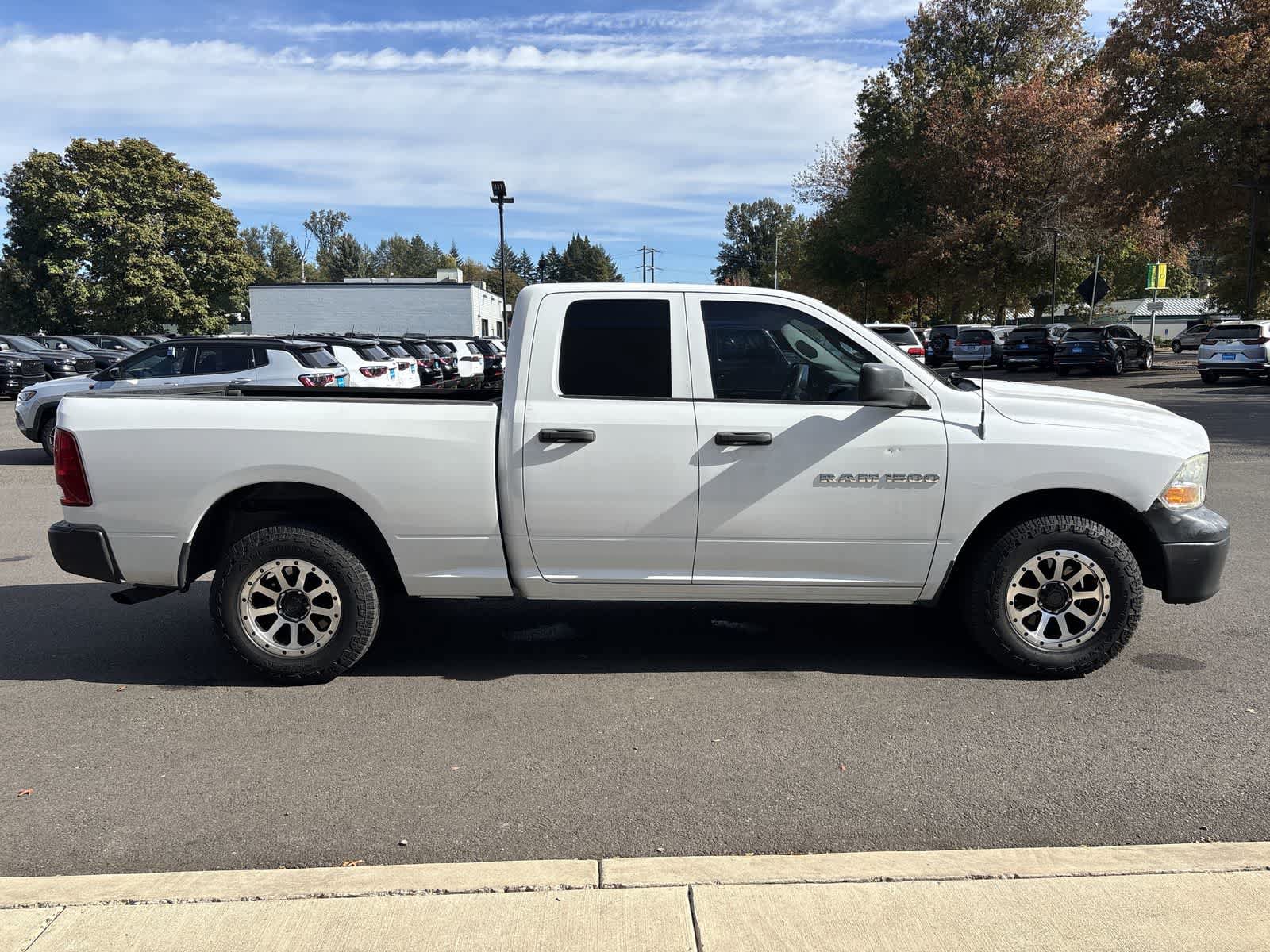 Used 2012 RAM 1500 ST w/ Remote Start & Security Group AWD/4WD image 6