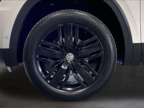 Used 2018 Volkswagen Atlas SEL Premium AWD/4WD image 36